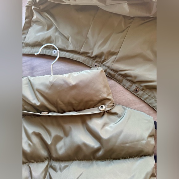 Arizona Jean Co. | Women’s Puffer Vest Detachable Hood| Size M - Picture 8 of 10